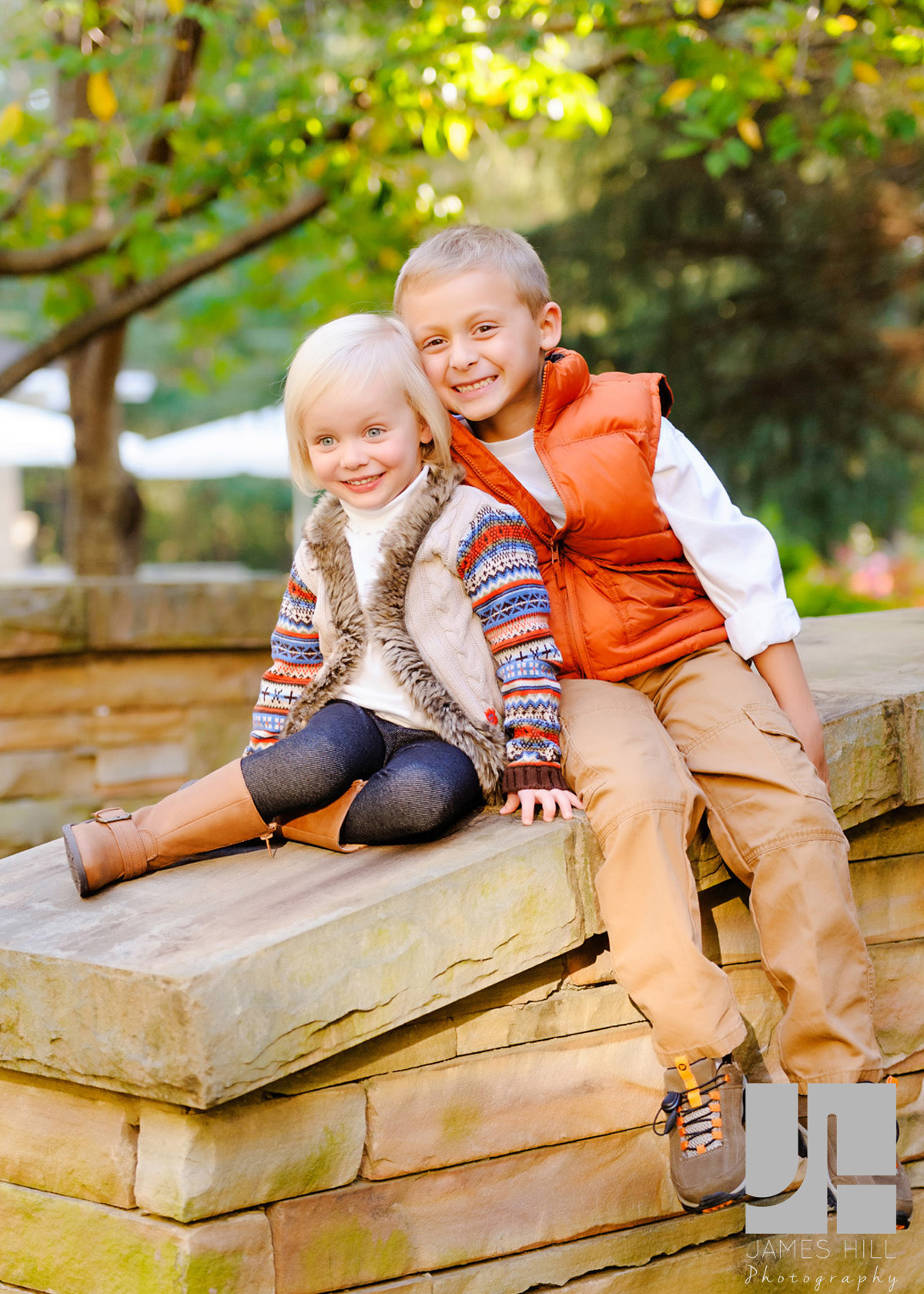 Brother Sister Photo Shoot with Maggie & Holt | James Hill Photography