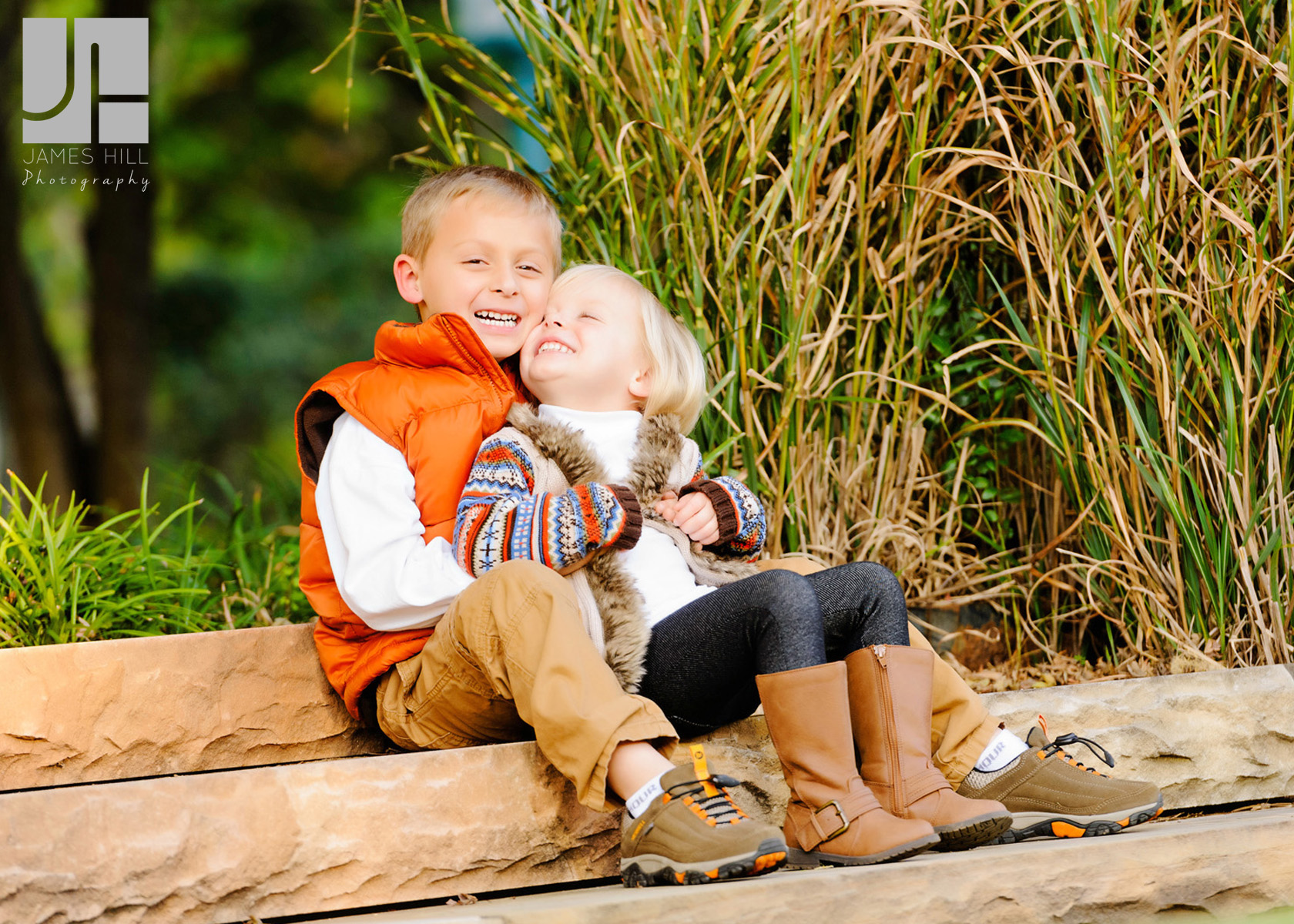 Brother Sister Photo Shoot with Maggie & Holt | James Hill Photography